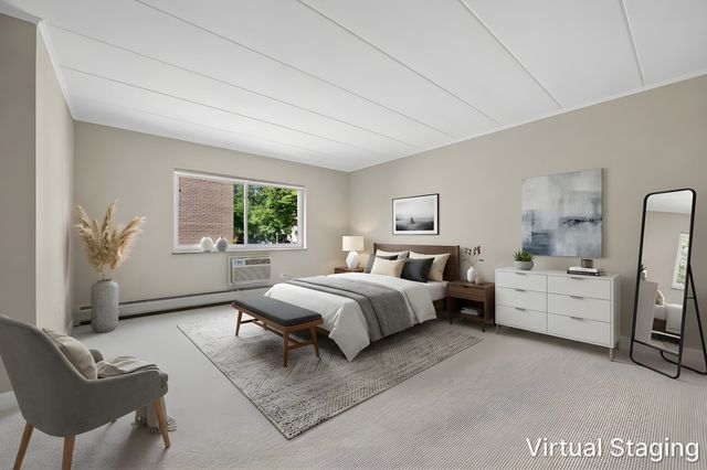 203 N KENILWORTH Avenue 2P, Oak Park, IL 60302