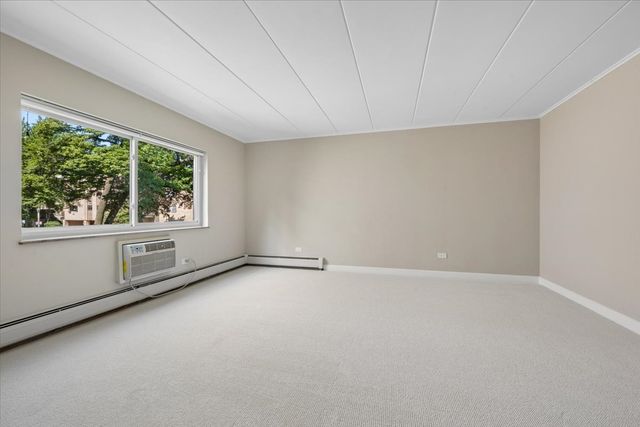 203 N KENILWORTH Avenue 2P, Oak Park, IL 60302