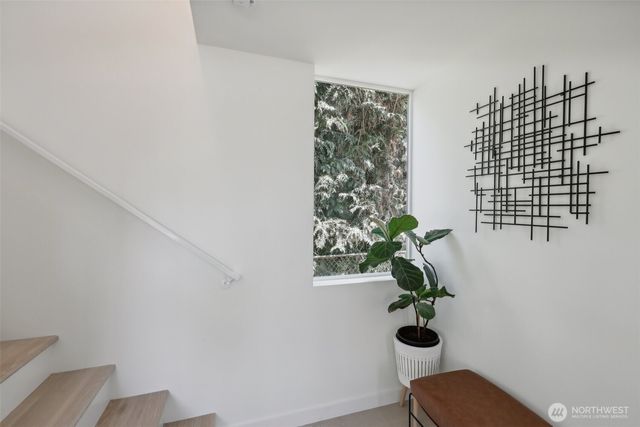 404 N 127th Street, Seattle, WA 98133