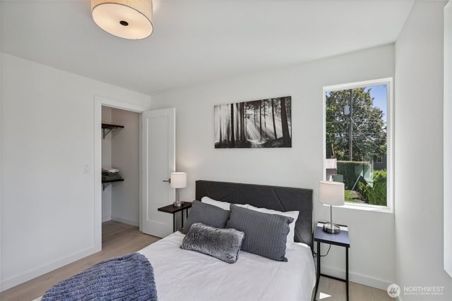 404 N 127th Street, Seattle, WA 98133