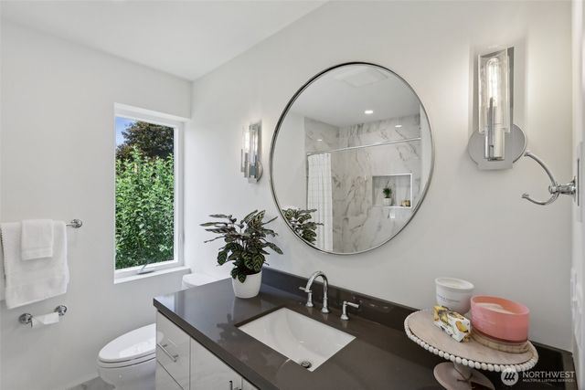 404 N 127th Street, Seattle, WA 98133