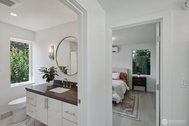 404 N 127th Street, Seattle, WA 98133