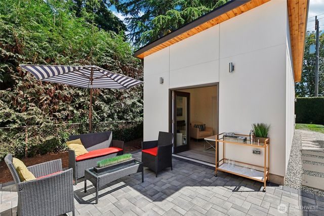 404 N 127th Street, Seattle, WA 98133
