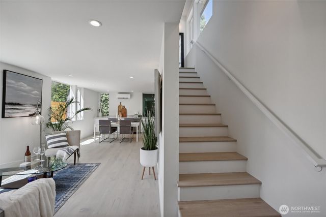 404 N 127th Street, Seattle, WA 98133