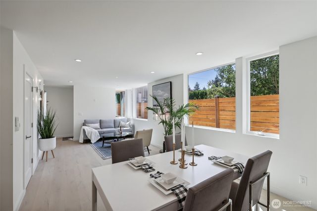 404 N 127th Street, Seattle, WA 98133