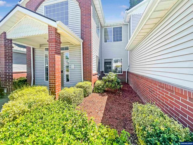 72 Weldwood Dr, Lebanon, OR 97355