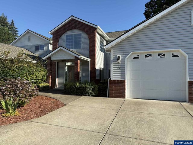 72 Weldwood Dr, Lebanon, OR 97355