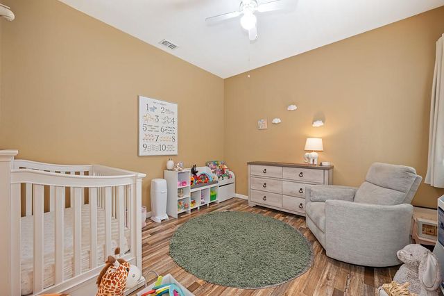 2413 Maybrook Dr, Sacramento, CA 95835