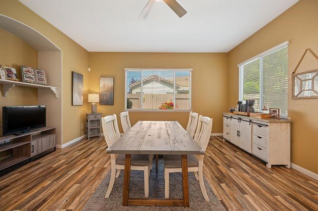 2413 Maybrook Dr, Sacramento, CA 95835