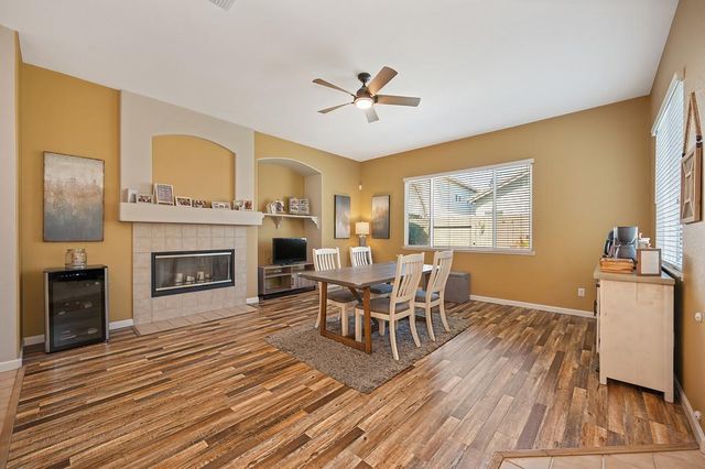 2413 Maybrook Dr, Sacramento, CA 95835