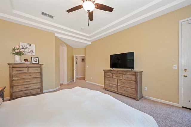 2413 Maybrook Dr, Sacramento, CA 95835