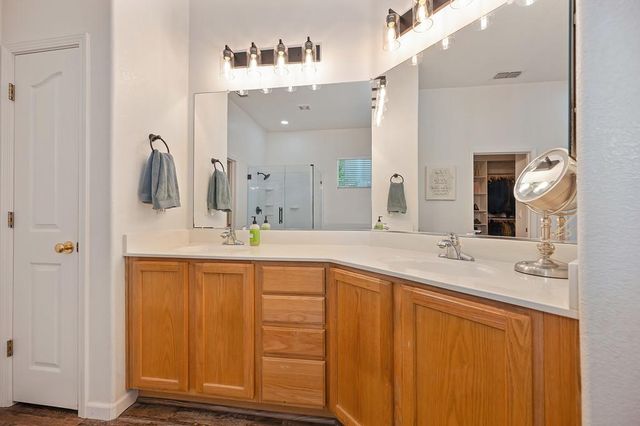 2413 Maybrook Dr, Sacramento, CA 95835