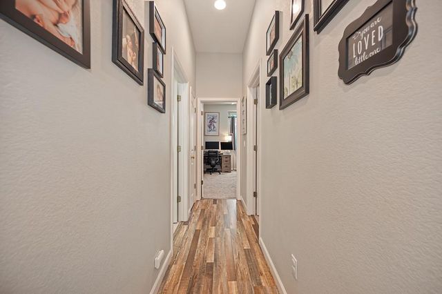 2413 Maybrook Dr, Sacramento, CA 95835