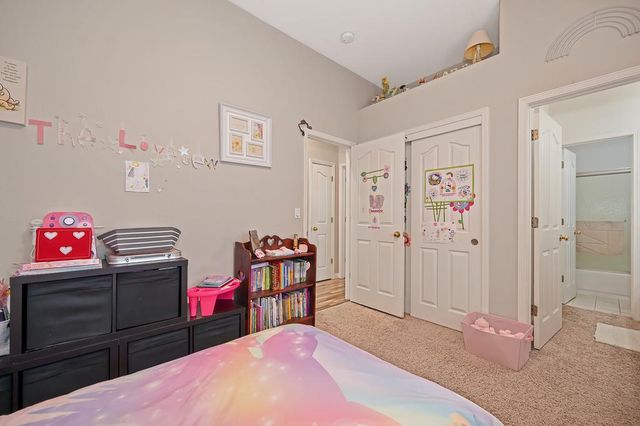 2413 Maybrook Dr, Sacramento, CA 95835