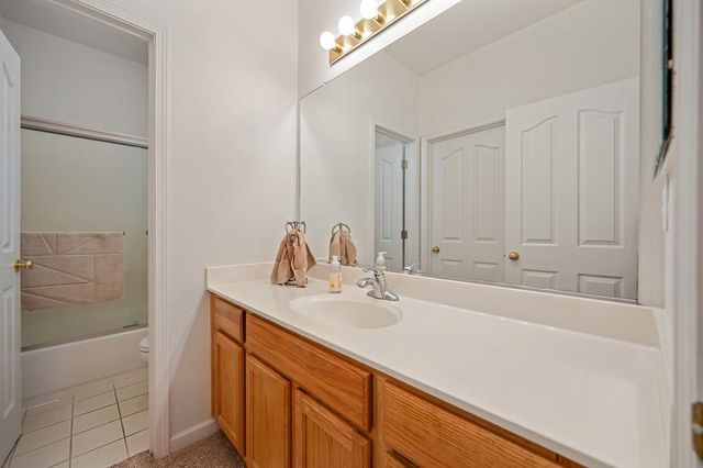 2413 Maybrook Dr, Sacramento, CA 95835