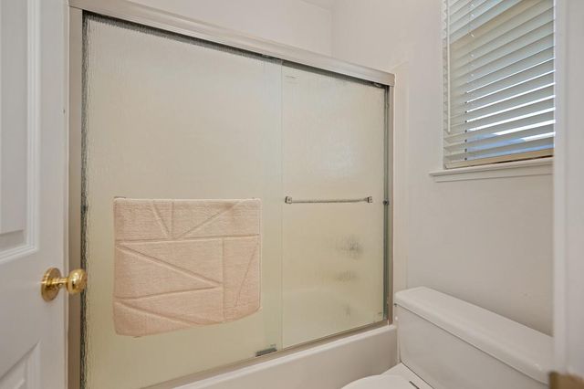 2413 Maybrook Dr, Sacramento, CA 95835