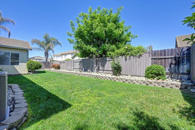 2413 Maybrook Dr, Sacramento, CA 95835