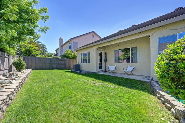 2413 Maybrook Dr, Sacramento, CA 95835