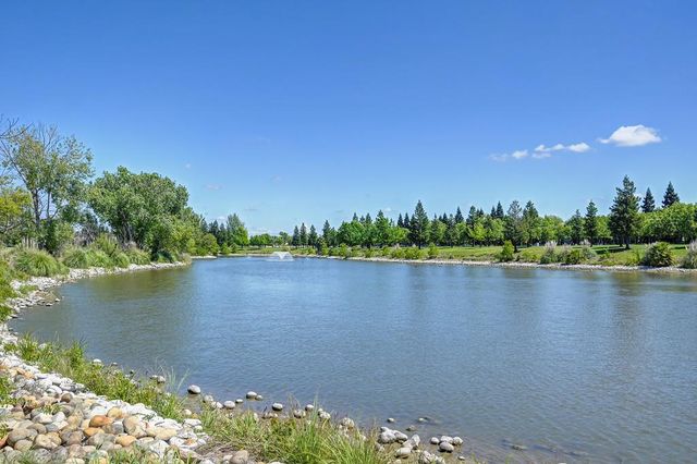 2413 Maybrook Dr, Sacramento, CA 95835