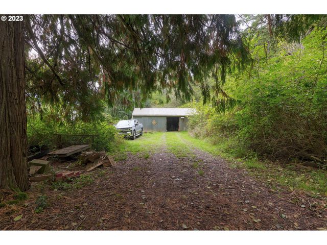 62332 ROSS INLET Rd, Coos Bay, OR 97420