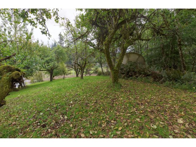 62332 ROSS INLET Rd, Coos Bay, OR 97420