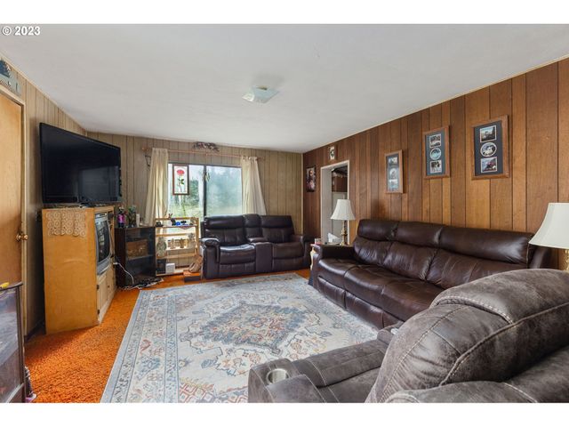 62332 ROSS INLET Rd, Coos Bay, OR 97420
