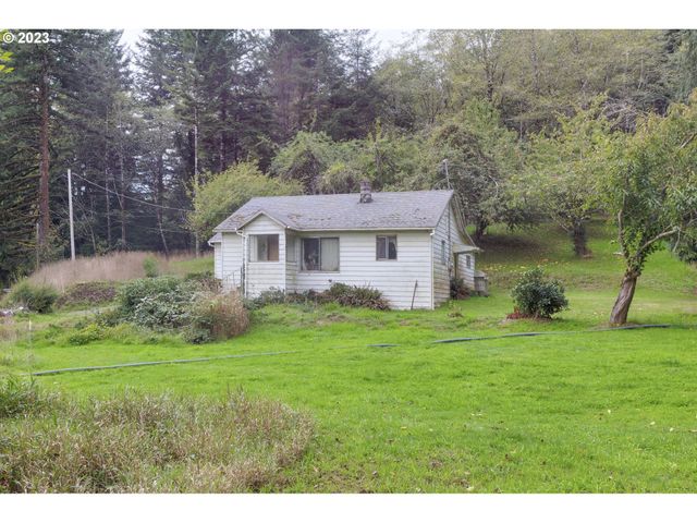 62332 ROSS INLET Rd, Coos Bay, OR 97420