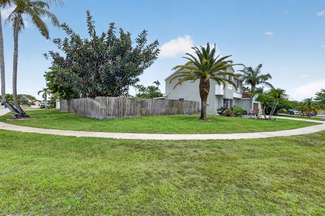 9976 Robins Nest Road, Boca Raton, FL 33496