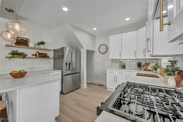 1548 Olivewood Avenue, Lakewood, OH 44107