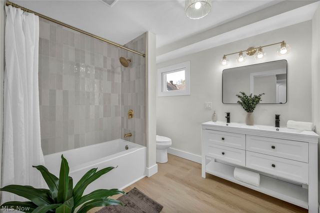 1548 Olivewood Avenue, Lakewood, OH 44107