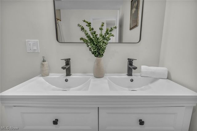 1548 Olivewood Avenue, Lakewood, OH 44107