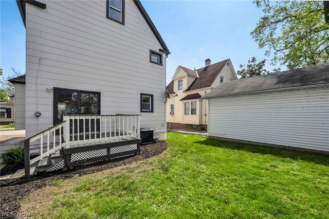 1548 Olivewood Avenue, Lakewood, OH 44107