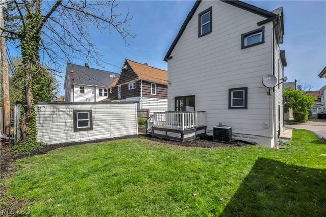 1548 Olivewood Avenue, Lakewood, OH 44107