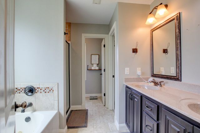 1336 Canyon Pl, Clarksville, TN 37042