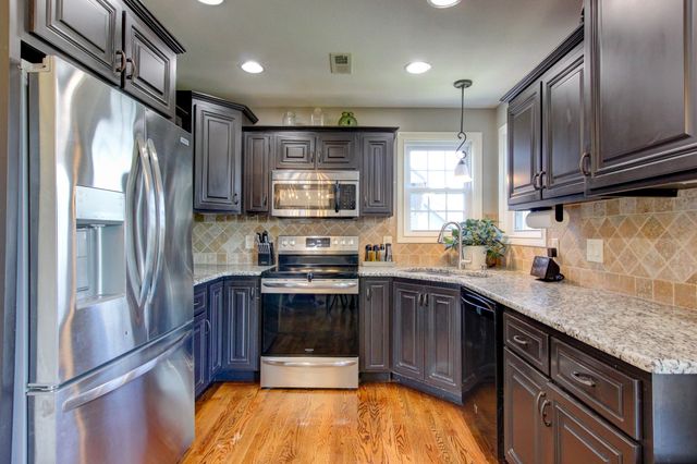 1336 Canyon Pl, Clarksville, TN 37042