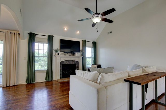 1336 Canyon Pl, Clarksville, TN 37042
