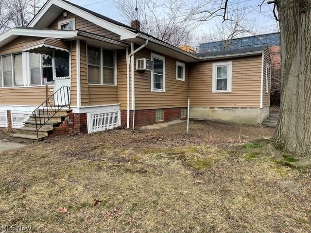 875 E 131st Street, Cleveland, OH 44108