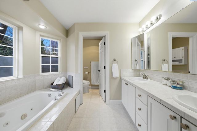 1213 Yellowhawk Pl, Walla Walla, WA 99362