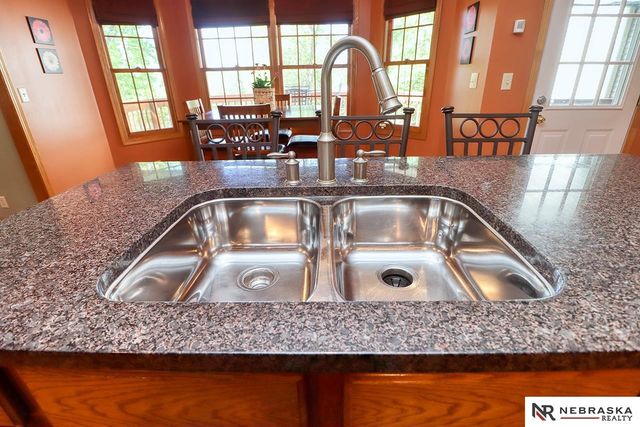 6801 Vanderslice Circle, Lincoln, NE 68516