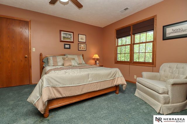 6801 Vanderslice Circle, Lincoln, NE 68516