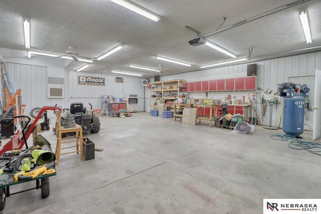 6801 Vanderslice Circle, Lincoln, NE 68516