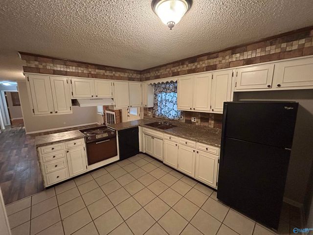 4017 Summerhill Place, Huntsville, AL 35810