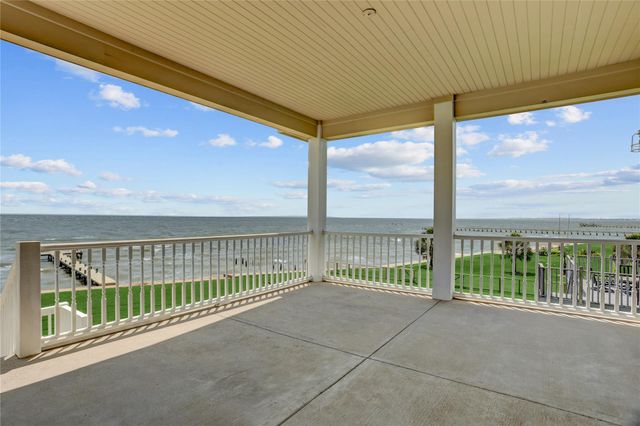 3608 Elmen Street, Seabrook, TX 77586