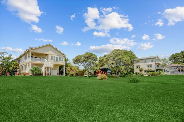3608 Elmen Street, Seabrook, TX 77586