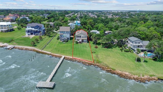3608 Elmen Street, Seabrook, TX 77586