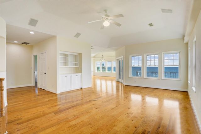 3608 Elmen Street, Seabrook, TX 77586