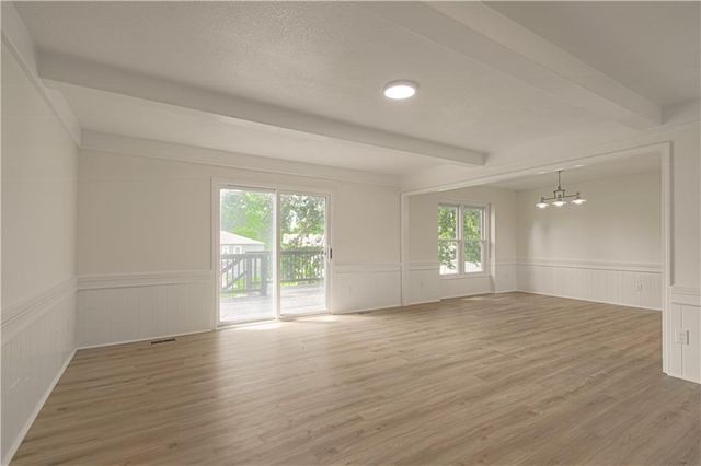 1725 S Kiowa Drive, Olathe, KS 66062