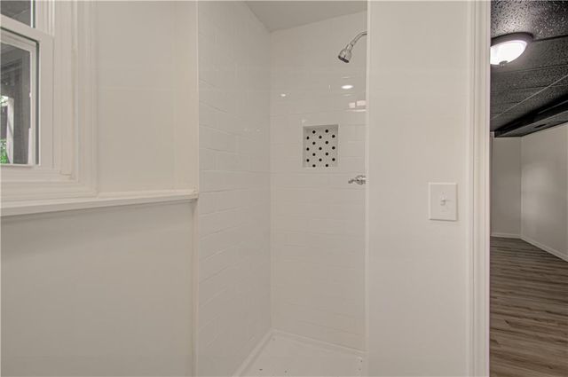 1725 S Kiowa Drive, Olathe, KS 66062