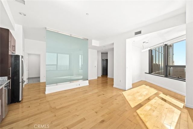 1100 Wilshire Boulevard 3309, Los Angeles, CA 90017