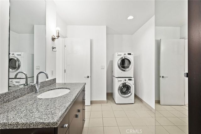 1100 Wilshire Boulevard 3309, Los Angeles, CA 90017
